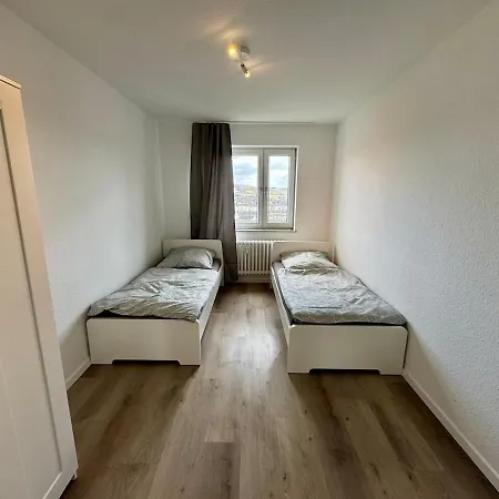 Apartment 8p In With Balcony And View