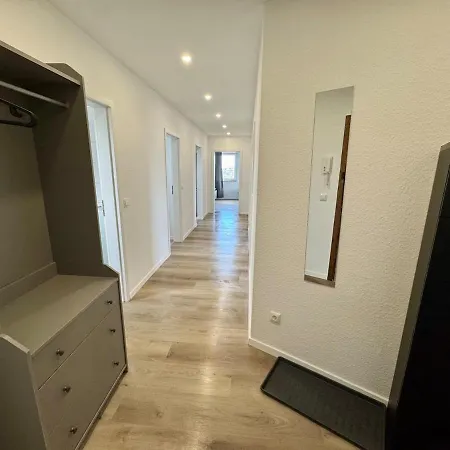 8p In With Balcony And View Apartment