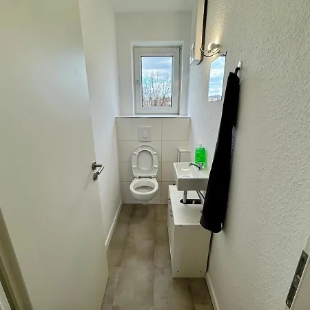 8p In With Balcony And View *