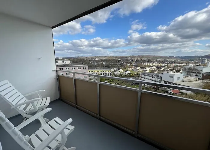 8p In With Balcony And View Apartment *